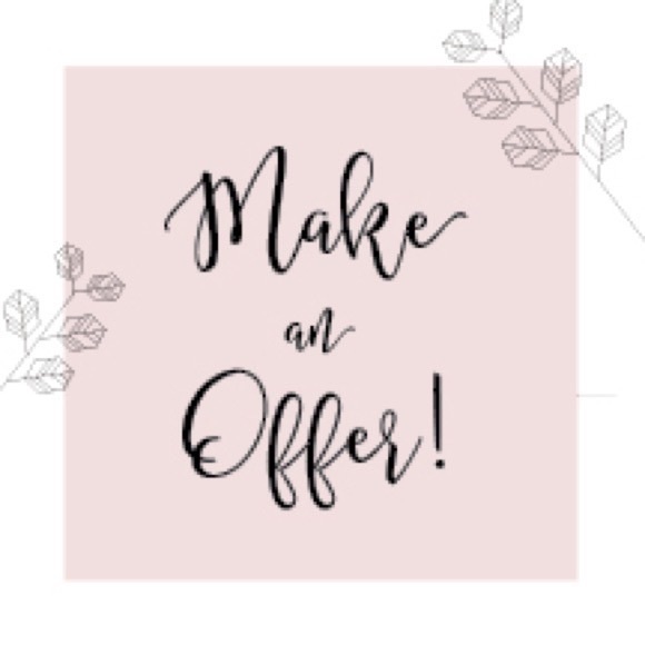 Express Sleeveless Round Neck Top - Picture 6 of 7